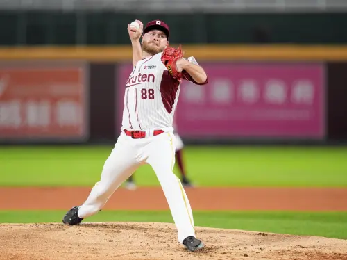 ▲樂天桃猿洋投波賽樂上半季表現不佳，自己曾想說可能撐不過831洋將大限。（圖／樂天桃猿提供）