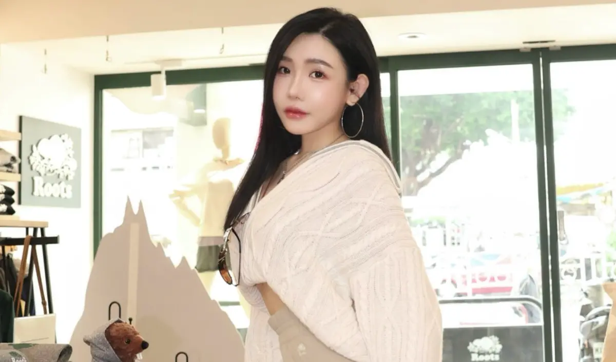 ▲許允樂（如圖）說父逝過世後她心中一直抗拒擁有幸福感，深怕擁有就是失去的開始。某天李玉璽卻說出1句話摸頭安慰她，讓她瞬間釋懷淚崩。（圖／許允樂IG）