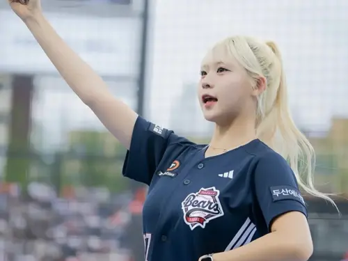 ▲安惠志與文慧真同為韓職斗山熊啦啦隊成員，如今一同來台加盟Uni Girls。（圖／統一獅提供）