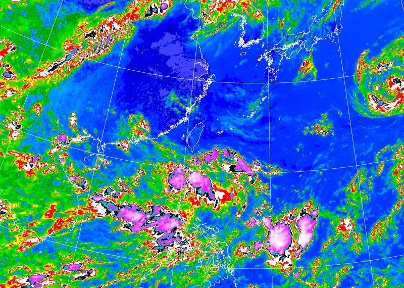 ▲今年第3號颱風「木恩」生成，氣象粉專「台灣颱風論壇｜天氣特急」分析木恩颱風最新路徑、對台影響；氣象專家林得恩則強調「需特別注意它」。（圖／中央氣象署）