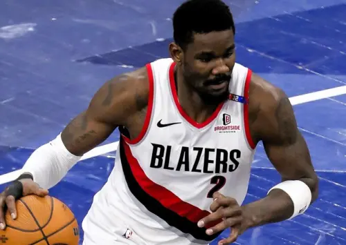 ▲▲Deandre Ayton上季在拓荒者場均14.4分+10.2籃板，仍是一名合格NBA先發中鋒。（圖／美聯社／達志影像）