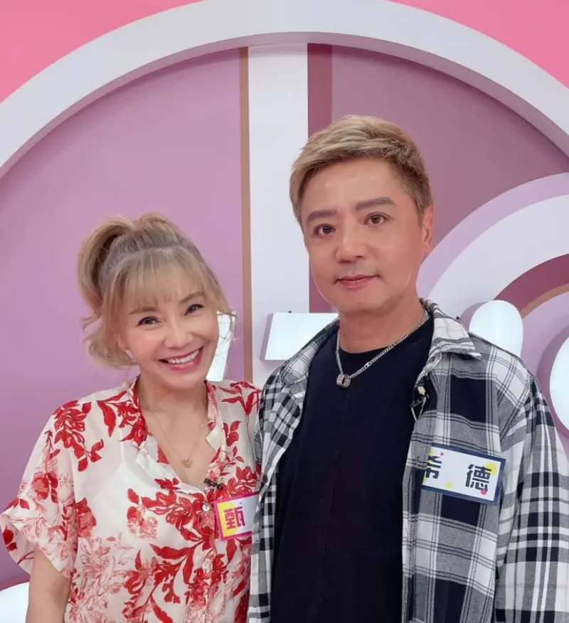▲女星甄莉(左)和老公希德(右)結婚超過20年了。(圖/甄莉臉書)