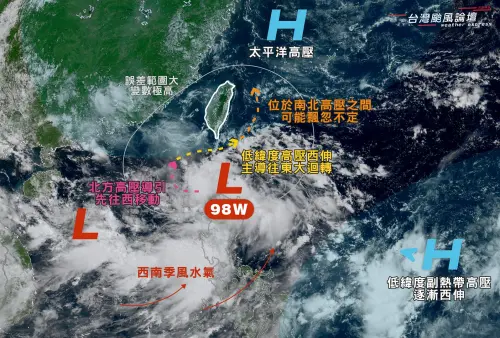 ▲菲律賓東方海面上的熱帶擾動98W正在逐步發展，有可能增強為今年第4號颱風「丹娜絲」。（圖／取自「台灣颱風論壇｜天氣特急」）