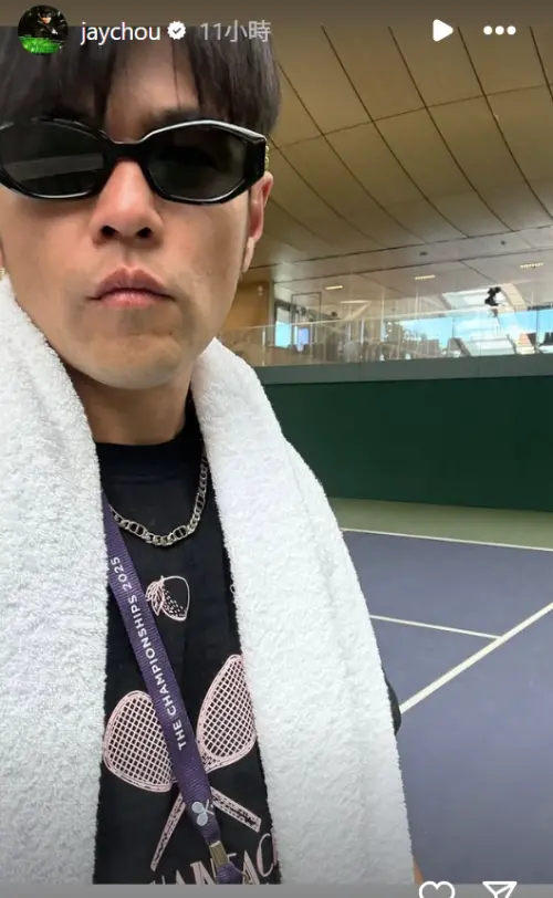 ▲周杰倫笑說自己去當謝淑薇的陪練員，兩人在球場上打得相當盡興。（圖／周杰倫IG）