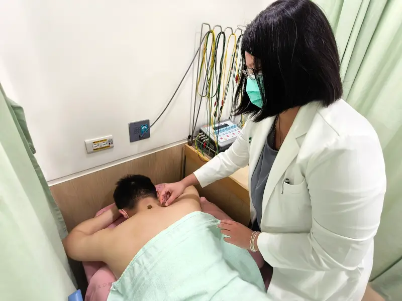 三伏貼療效真有用？醫曝這些人注意　體質寒、鼻炎、氣喘族群快看