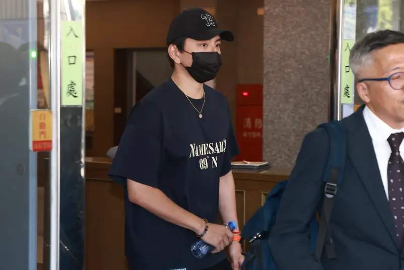 ▲王大陸否認犯罪並親自答辯他第一時間不知道閃兵集團主嫌的真實姓名，只知道對方綽號，並未觸犯個資法。（圖／記者葉政勳攝 ）