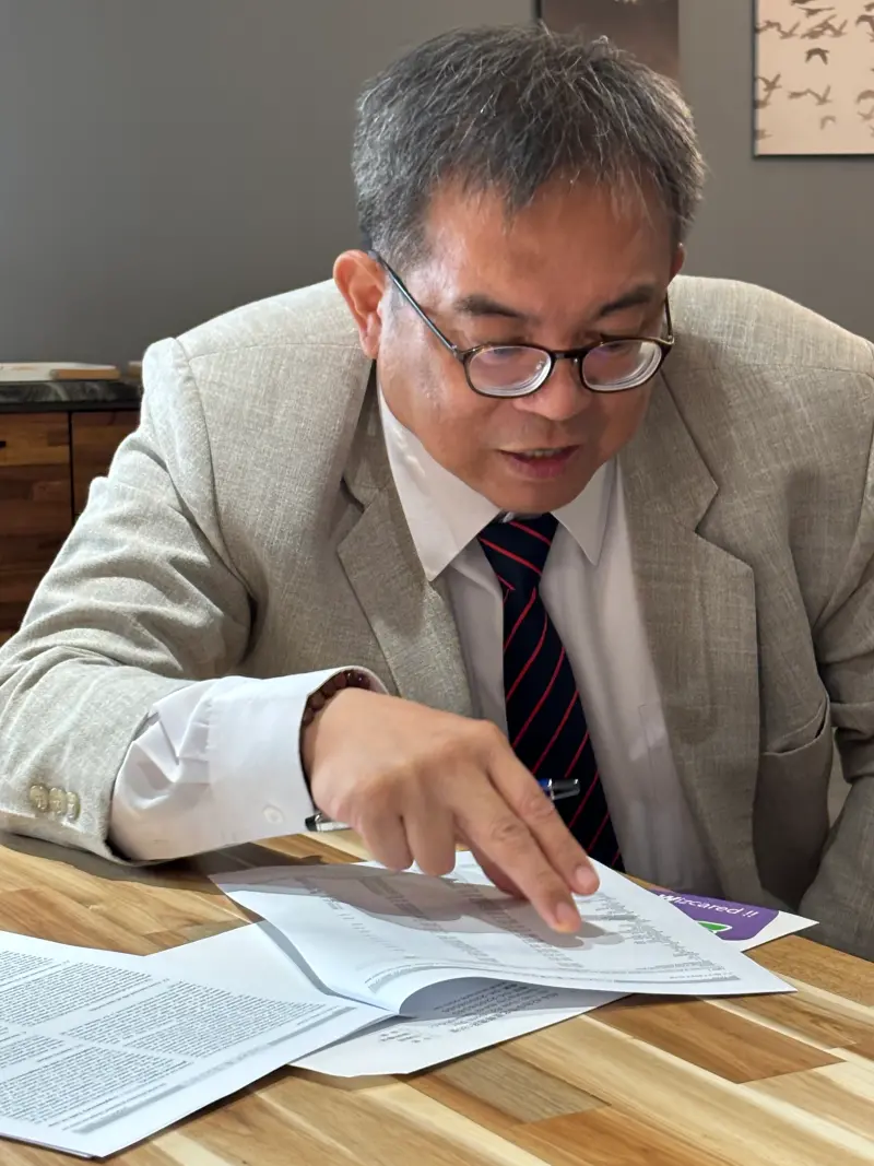 ▲許景琦的研究報告，證實地中海型飲食可降低失智症致死率，這份報告刋登國際醫學雜誌獲8.5高分。（圖／記者金武鳳攝，2025.7.3)