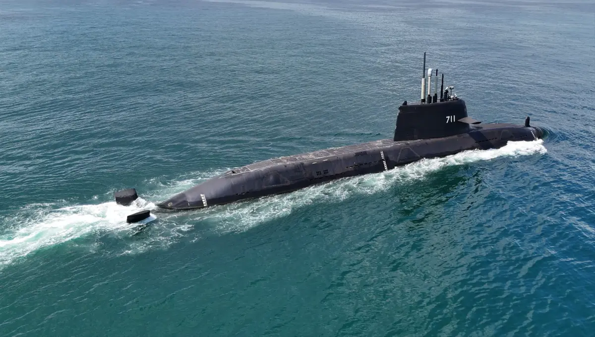 海鯤號9月底前未完成海試恐跳票 海軍證實：尚未「淺水潛航」