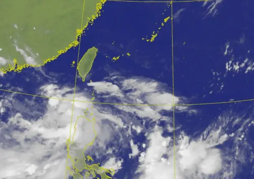 第4號颱風「丹娜絲」有機會在週六、週日登陸台灣。(圖/翻攝自中央氣象署) ▲第4號颱風「丹娜絲」有機會在週六、週日登陸台灣。(圖/翻攝自中央氣象署)