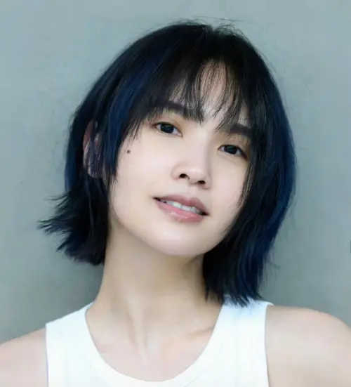 ▲楊丞琳在社群曬出新髮型照，不只剪短也挑染。（圖／楊丞琳微博）