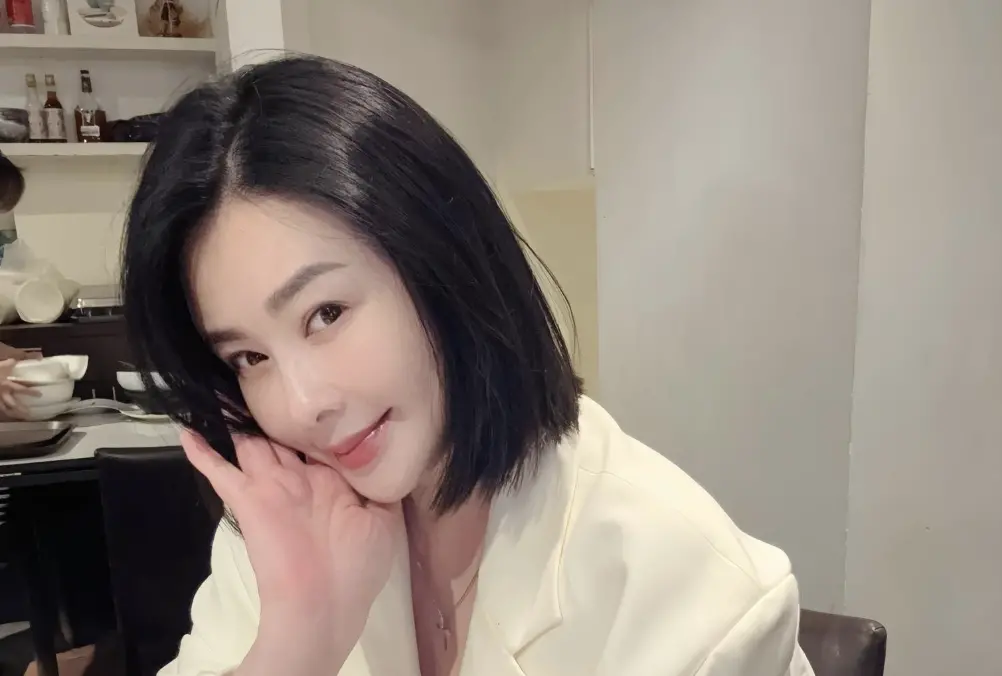 ▲蕭淑慎和小15歲老公梁軒安結婚8年，近來她在薔薔的Podcast節目《薔栗膠》中自爆很久沒有跟老公有親密關係，還說根本不想讓他碰。（圖／翻攝自蕭淑慎臉書）