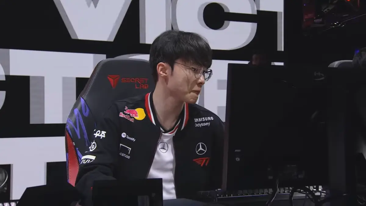 ▲大魔王aker覺醒逆轉戰局，帶領T1以3:2擊敗CFO。（圖／YT@LoLEsportsTW ）