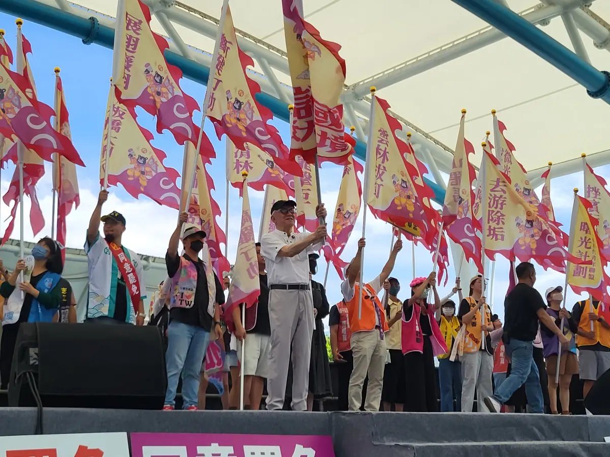 ▲曹興誠今出席護國大遶境誓師出發記者會。（圖／記者陳佩君攝，2025.07.04）