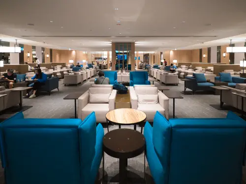 ▲7月5日世界末日預言前夕，松山機場貴賓室今（4）日早上幾乎沒什麼人。（圖／「風塵萬里 旅人手札」提供）