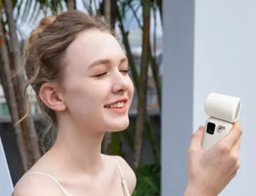 夏天「製冷隨身風扇」是智商稅？通路不藏了：這款月賣千支、超夯
