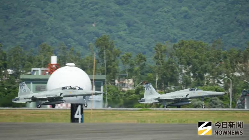 ▲F-5F戰機與RF-5偵察機除役典禮。(圖/記者呂炯昌攝,2025.07.04)