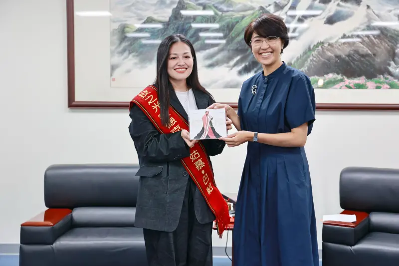 賽德克女兒姑慕巴紹勇奪金曲獎　許淑華允助原鄉年輕人追夢