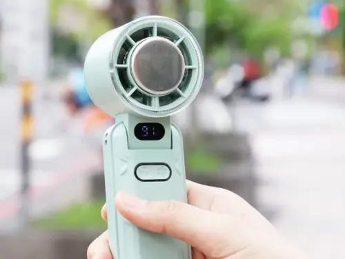 ▲有人認為製冷隨身風扇是智商稅，但也有網友認為很好用。（示意圖／翻攝品牌官網）