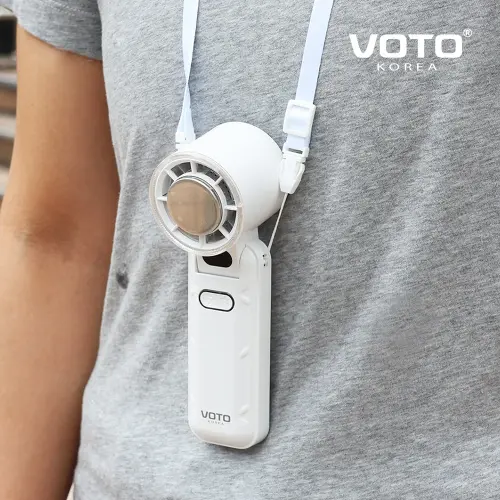 ▲VOTO製冷手持風扇，特價980元 (售價1,590元)，是台隆手創館製冷風扇六月銷額季軍。（圖／HANDS提供）