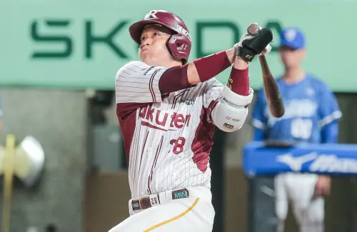 ▲樂天桃猿張閔勛敲出生涯首支滿貫砲。（圖／樂天桃猿提供）