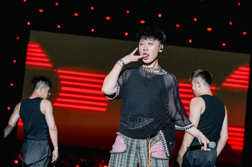 ▲▼邱鋒澤（上圖，下起）、黃偉晉、賴晏駒今晚分開表演。（圖／寬寬整合行銷）