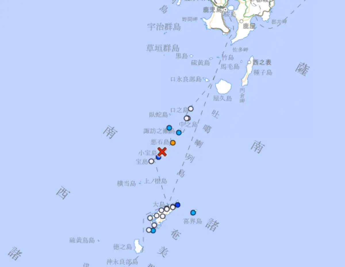 ▲鹿兒島縣吐噶喇群島附近海域，5日清晨再度發生規模5.3的淺層地震。（圖／日本氣象廳）