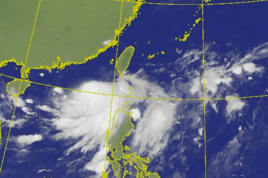 ▲丹娜絲颱風今（5）日凌晨2時正式生成，中央氣象署今早8時30分將發布海上颱風警報，最快晚上發布陸上颱風警報。（圖/中央氣象署）