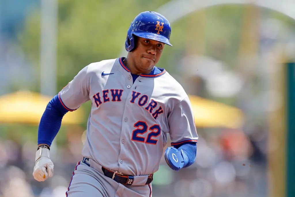 ▲紐約大都會以6：5驚險擊敗紐約洋基，搶下三連勝。雖然開局即遭賈吉（Aaron Judge）與Jasson Domínguez「背靠背」全壘打重擊，但Juan Soto隨即以一發追平兩分砲回敬老東家，全場貢獻3安1轟2打點，成為關鍵戰將。（圖／美聯社／達志影像）