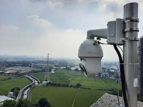 ▲台中市露天燃燒熱區的制高點建置36處AI判煙監測站(圖／環保局提供2025.7.5)