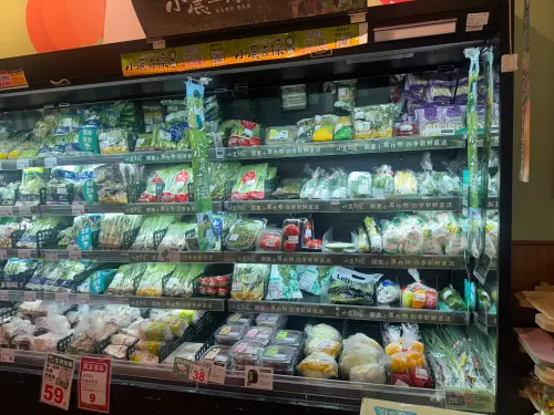 丹娜絲颱風逼近！直擊全聯「最夯不是蔬菜」　防颱優惠泡麵買1送1
