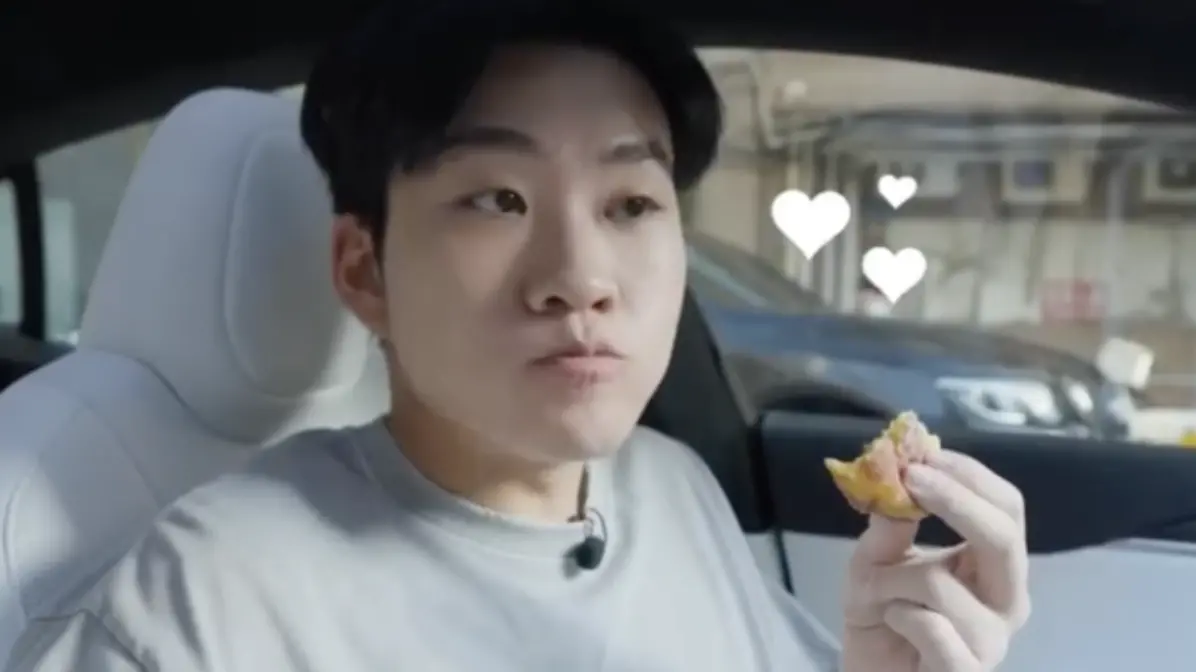 ▲百萬TouTuber「Joeman（如圖）」開箱日本甜甜圈「I’m donut？」，最愛開心果鮮奶油、香蕉奶茶及超台灣口味，同時也被粉絲點名拍攝「分別實測台、日2地，哪裡最快買到甜甜圈？」看來該計劃真要實現了。（圖／翻攝自JoemanIG）