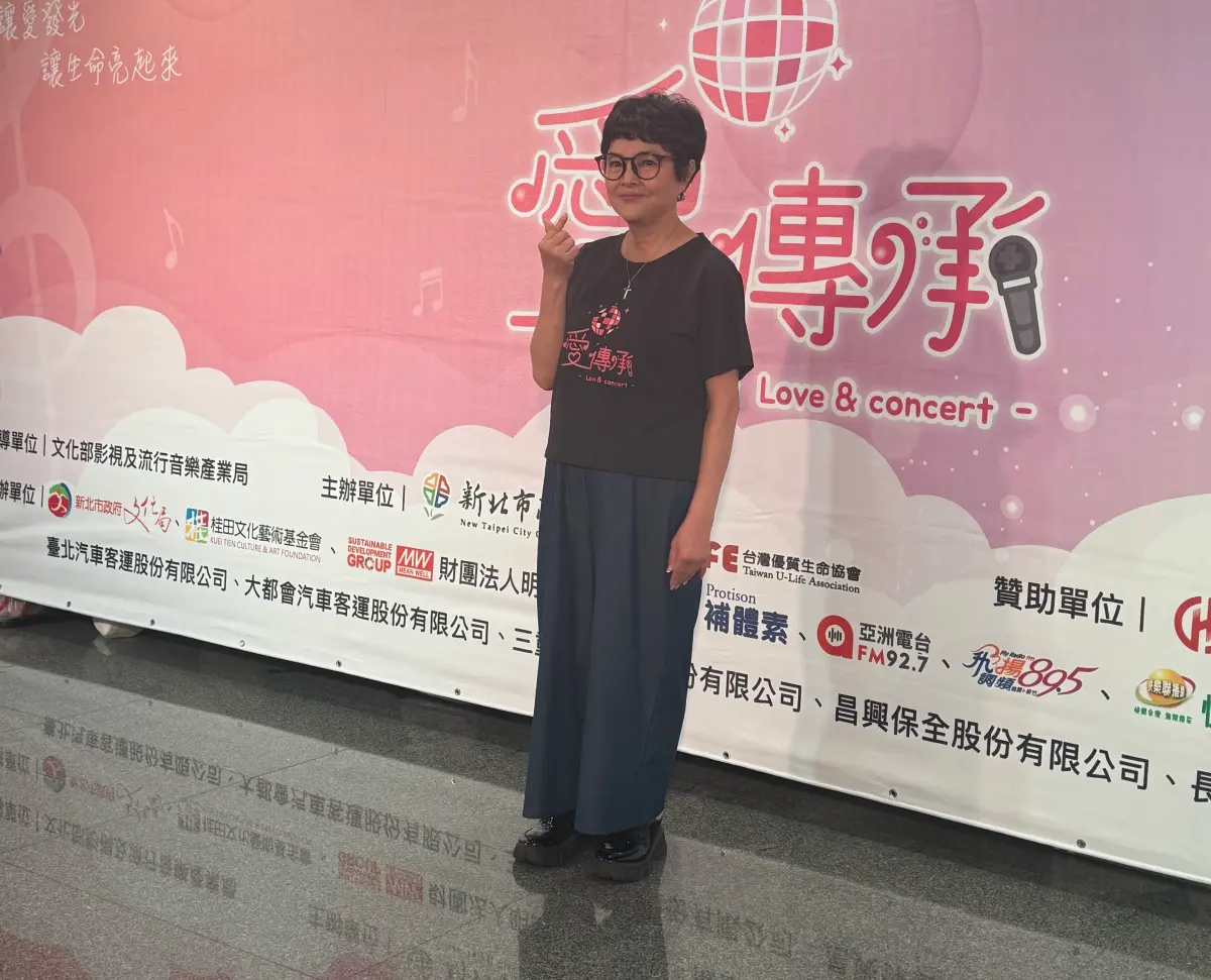 ▲ 紀寶如哽咽回應兒子余彥鋒因和妻吵架、砍傷友人還疑似持毒，再度觸法，講到語帶哽咽，表示他雖然是自己一輩子的牽掛，犯下錯還是需要自身承擔起責任，也再次向社會大眾道歉，承認「這個媽媽沒教好」。（圖／記者蘇詠智攝）