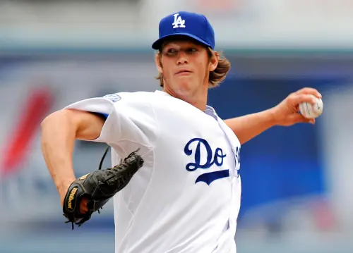 ▲洛杉磯道奇隊傳奇投手柯蕭（Clayton Kershaw）17年初登板，繳出6局失2分好投，最終無關勝敗，當天先發游擊手為胡金龍。（圖／美聯社／達志影像）