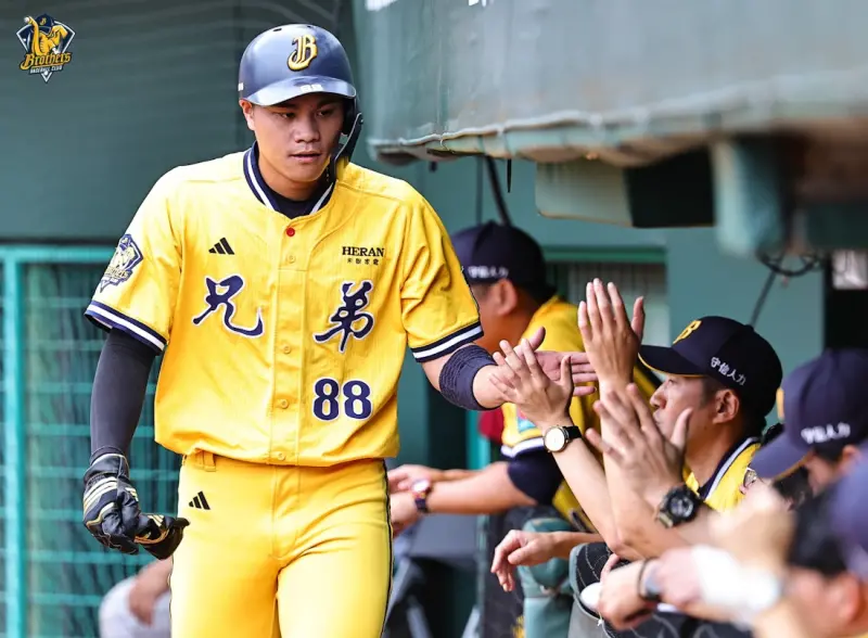 中職／陳冠穎1球化解滿壘「劇場」！兄弟6：3台鋼　終止對戰6連敗