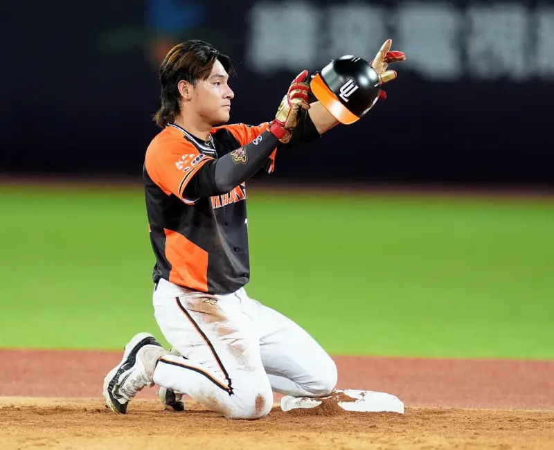 ▲統一獅陳聖平因妨礙守備，導致獅隊得分遭到取消。（圖／統一獅提供）