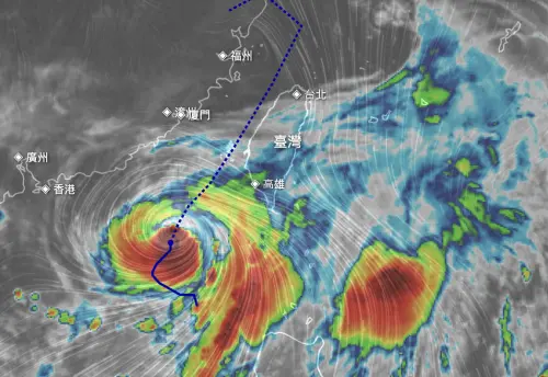 今年第4號颱風丹娜絲北上中,路徑今天最靠近台灣,全台風雨明顯,要注意豪雨、大雨等級的降雨。(圖/中央氣象署) ▲今年第4號颱風丹娜絲北上中,路徑今天最靠近台灣,全台風雨明顯,要注意豪雨、大雨等級的降雨。(圖/中央氣象署)