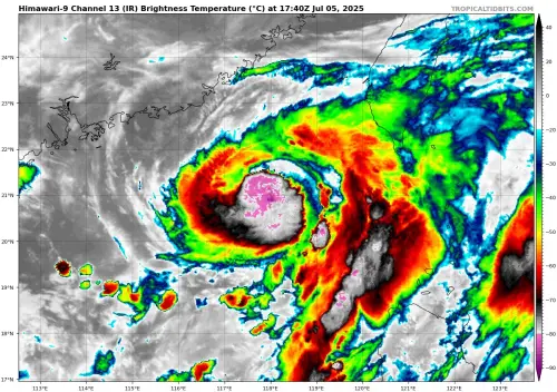 颱風動態整理！丹娜絲「最新路徑、強度、風雨變化、停班課」一覽
