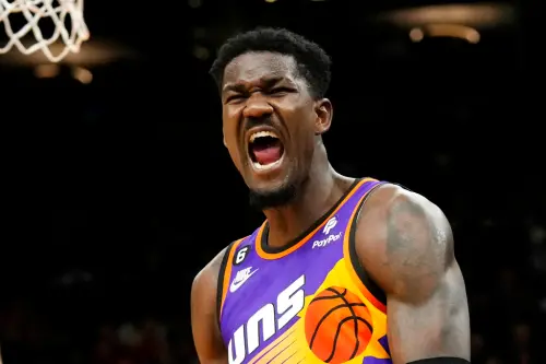 ▲Deandre Ayton兩年約加入洛杉磯湖人，湖人隨隊記者認為，雙方是在最完美的時間點相遇，也曝光球隊內部會議，認為Ayton有望迎接觸底反彈的球季。（圖／美聯社／達志影像）
