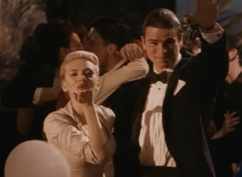 ▲史嘉蕾喬韓森（左）與喬許哈奈特（右）曾因合演《黑色大理花懸案》而假戲真做，展開交往。（圖／摘自IMDb）