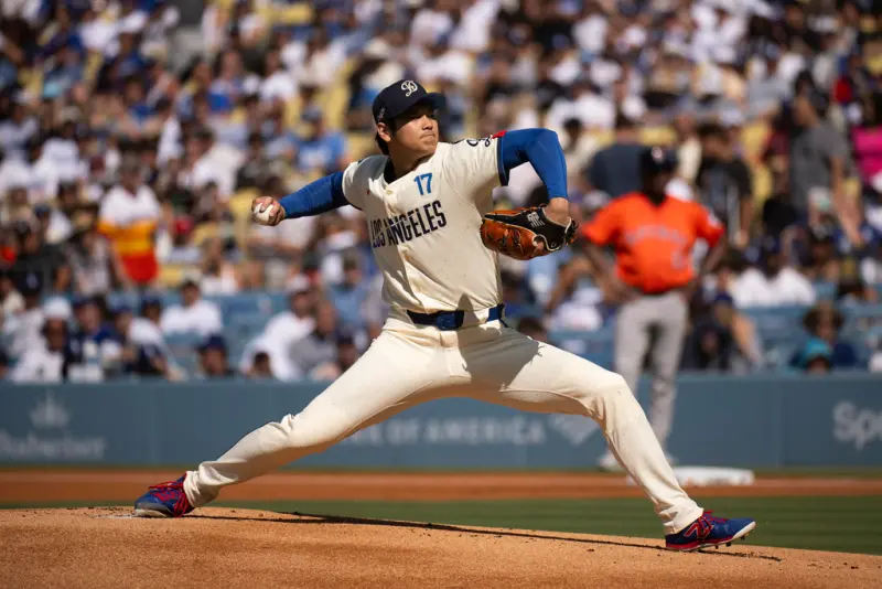 ▲洛杉磯道奇在主場迎戰休士頓太空人，正逢31歲生日的大谷翔平以第一棒、投手兼指定打擊身分先發，僅用31球就完成兩局無失分好投，送出3次三振，其中第二局更賞出「三者連續三振」的代表作，對手與總教練Dave Roberts皆一致盛讚。（圖／美聯社／達志影像）
