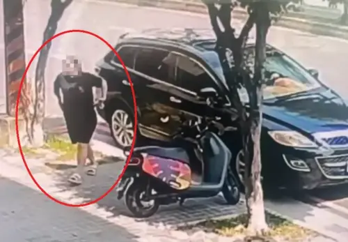 ▲李姓女債主7月1日至當鋪追查王家姊妹下落。（圖／翻攝畫面）