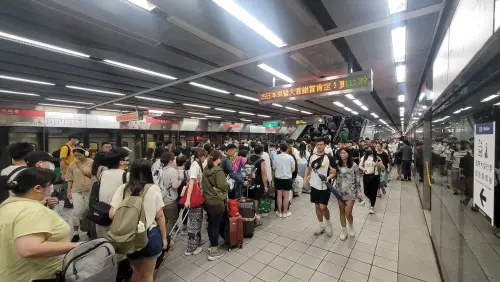 清明連假搭高鐵自由座排多久？LINE超狂功能上線　等候時間一鍵查