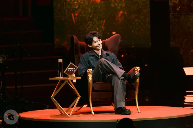 ▲博恩（如圖）在切割賀瓏之後現身《炎上》，接受「炎上大將軍」沈玉琳的言行拷打，展開了激烈的唇槍舌戰。（圖／STR Network - 薩泰爾娛樂 臉書）