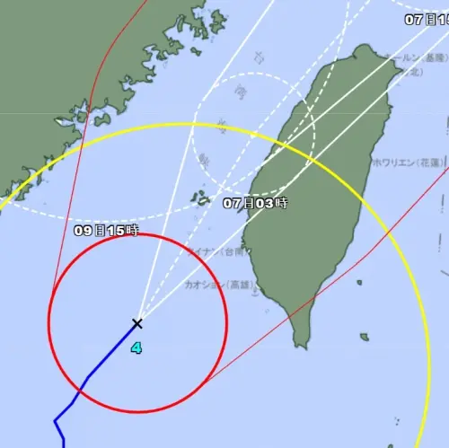▲日本氣象廳預測，丹娜絲颱風路徑將緊貼西部沿海，中心有望由澎湖至雲嘉沿岸外傘頂洲之間穿過。（圖／日本氣象廳）