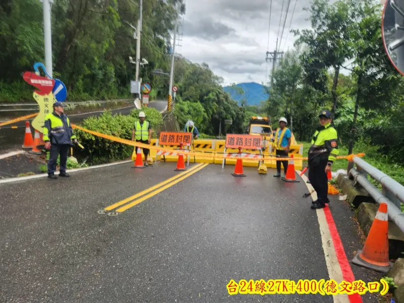 ▲公路局對台24線27.4k~37.3k德文路口至神山，實施預警性封閉。（圖／公路局）