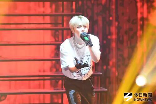 颱風襲台！金在中照常開唱「喊話粉絲怕1事」　台下1大神到場加持
