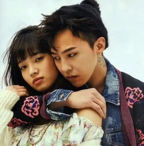 GD(右)歷任女友都女神!曾帳號被盜PO出多張與小松菜奈(左)合照。(圖/翻攝自韓網) ▲GD(右)歷任女友都女神!曾帳號被盜PO出多張與小松菜奈(左)合照。(圖/翻攝自韓網)
