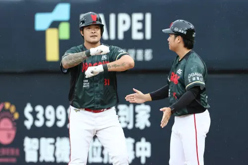 ▲林智勝3打數3安打，幫助味全龍在前段緊咬比分。（圖／味全龍提供）