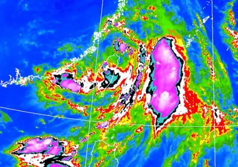 颱風動態整理!丹娜絲「新路徑、何時離開、風雨、陸警範圍」一覽