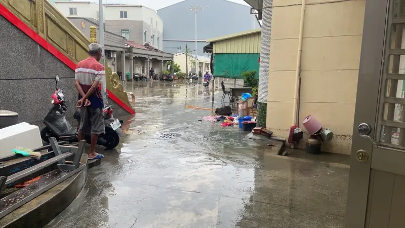 旗津污水廠颱風夜爆管　50戶住家淹水　當地里長這麼說
